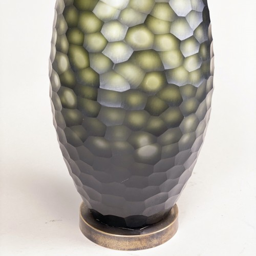 Single Medium Green Honeycomb Glass Lamp On Brass Base