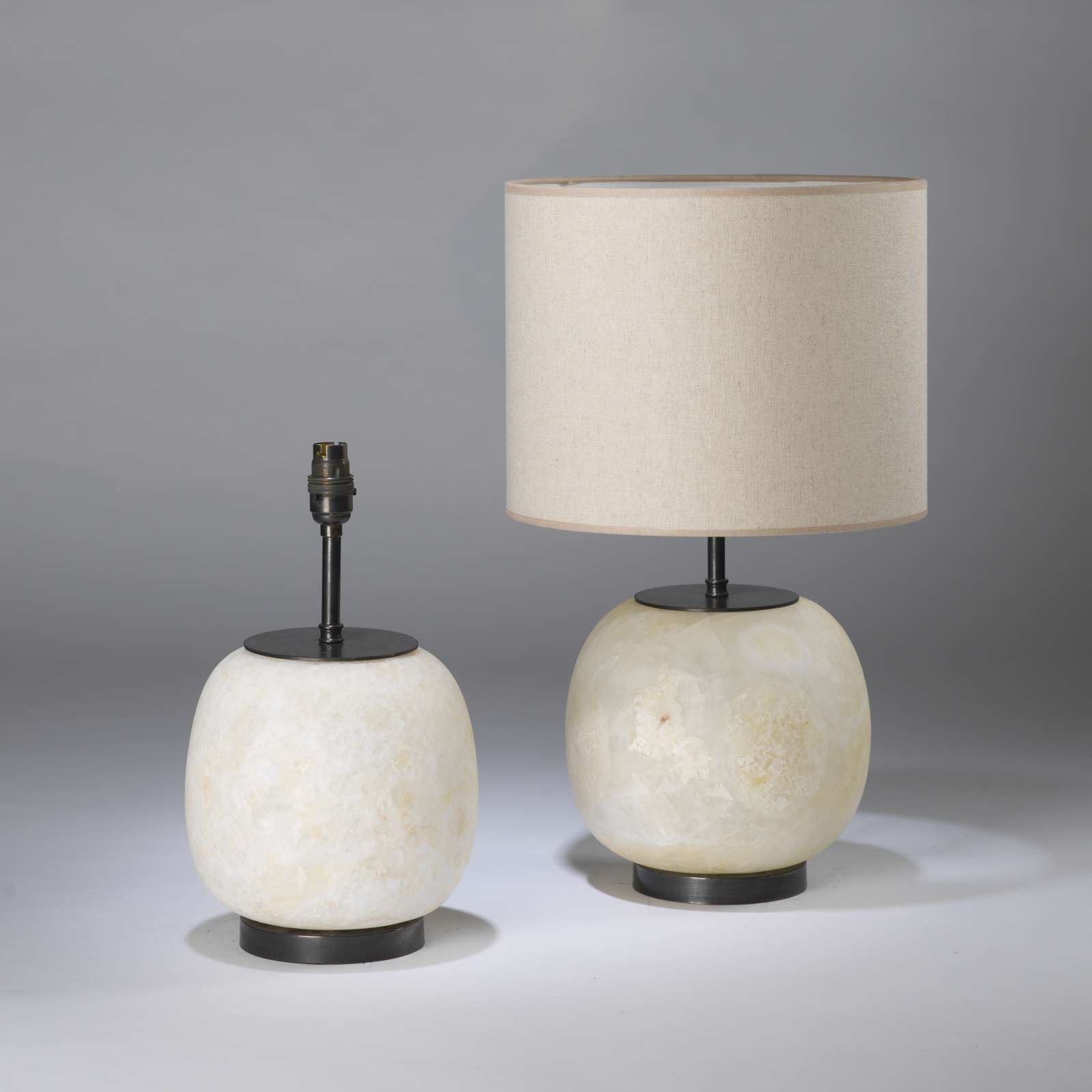 Pair Of Small Round Alabaster Lamps On Bronze Bases T4477 Tyson Pair Of Small Round Alabaster Lamps On Bronze Bases