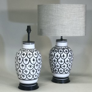 Pair Of Small Black & White Ceramic Lamps On Brown Bronze Bases (T5276)