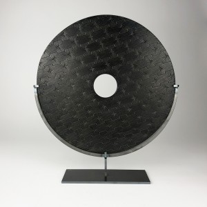 Black Stone Disk on Brown Bronze Stand (T6162)