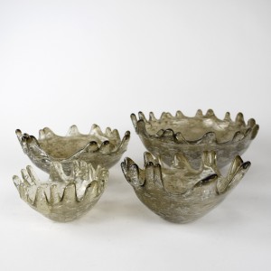 Set Of Four Brown Glass Splash Bowls (T6418)